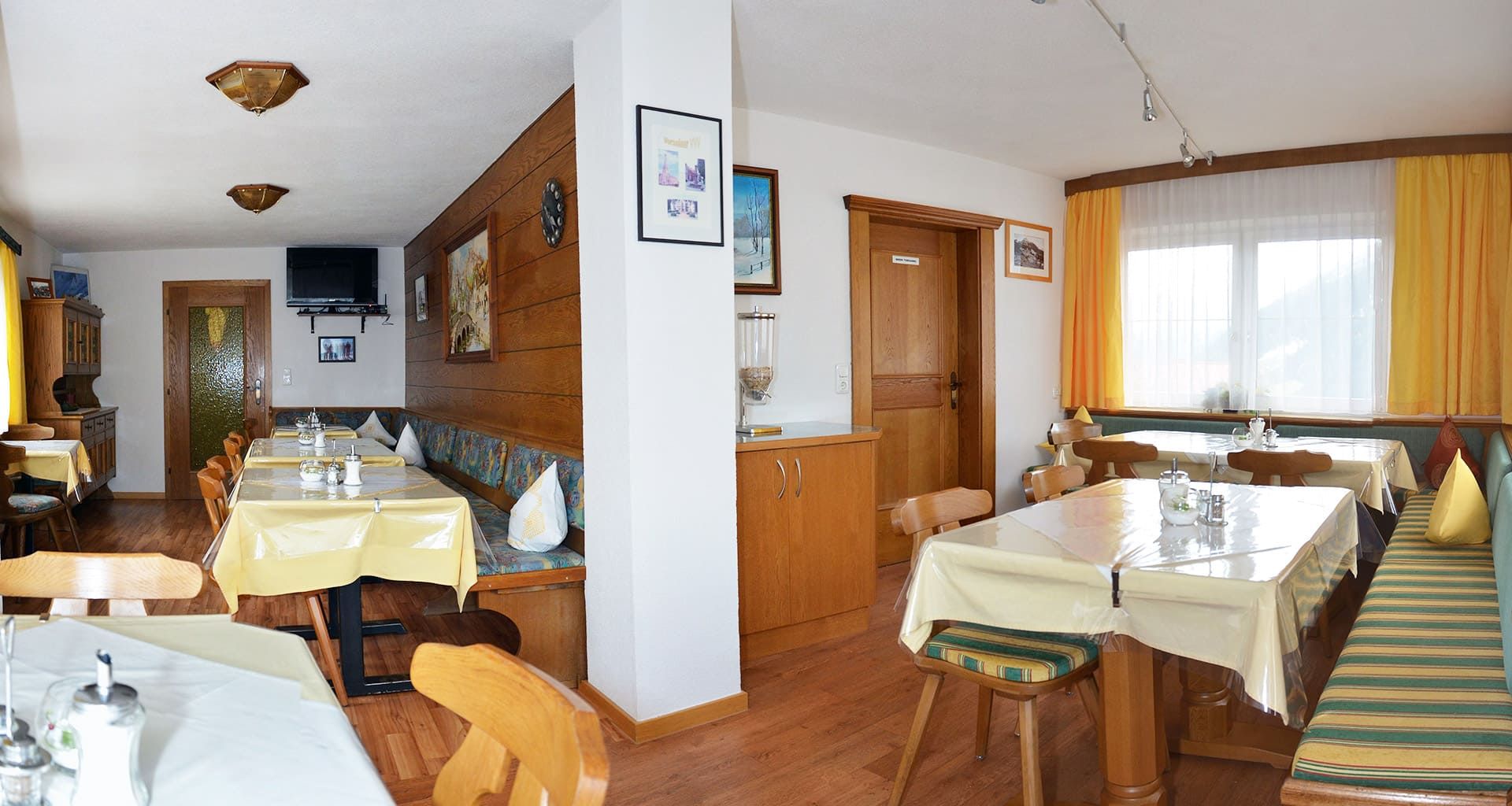 House Schmied's Egg breakfast room holidays Tyrol